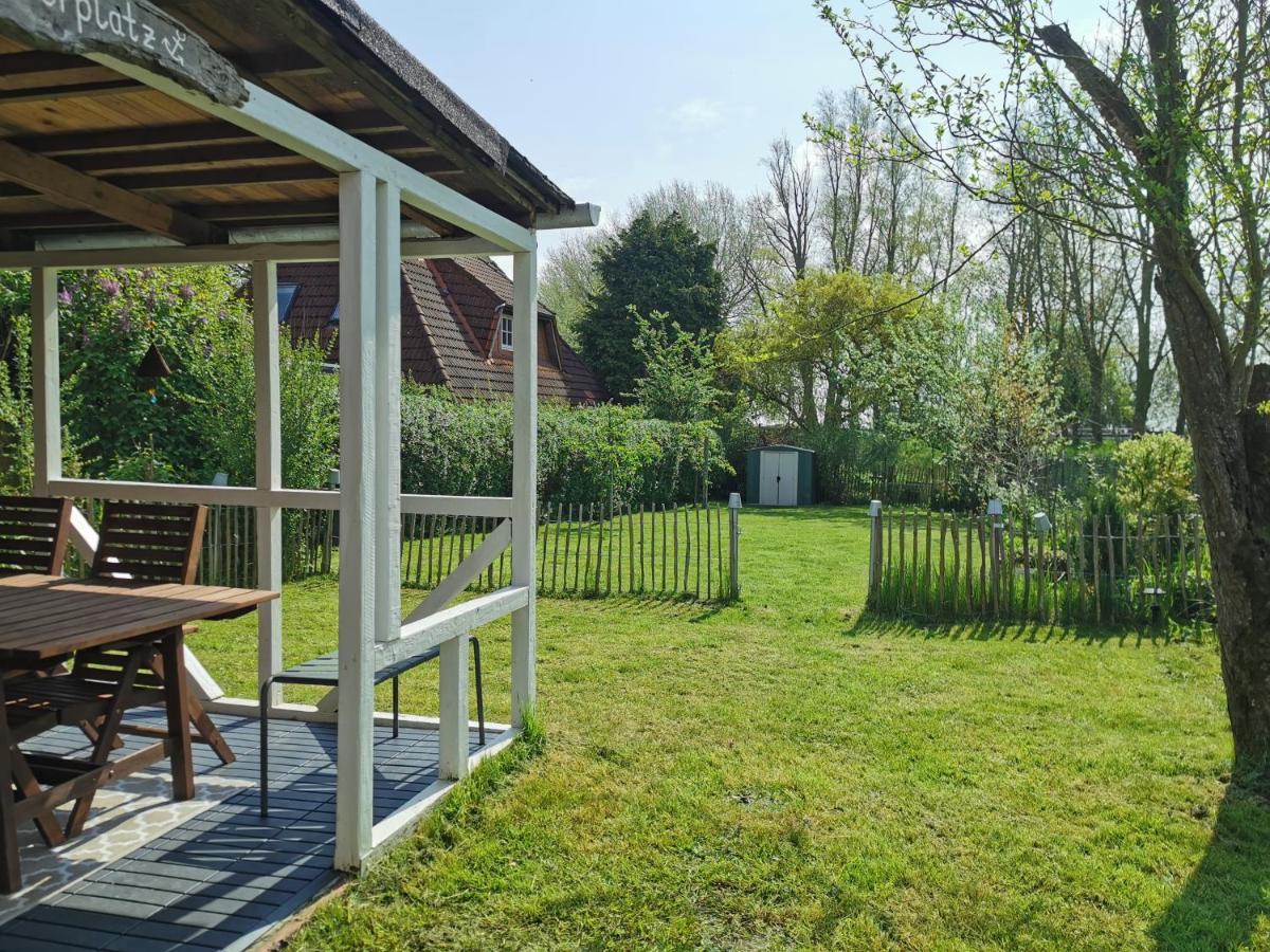 Ferienglueck An Der Nordsee Buche Deine Erdgeschoss-Ferienwohnung Mit Kamin Terrasse Und Eingezaeuntem Garten Fuer Unvergessliche Auszeiten Altfunnixsiel Bagian luar foto