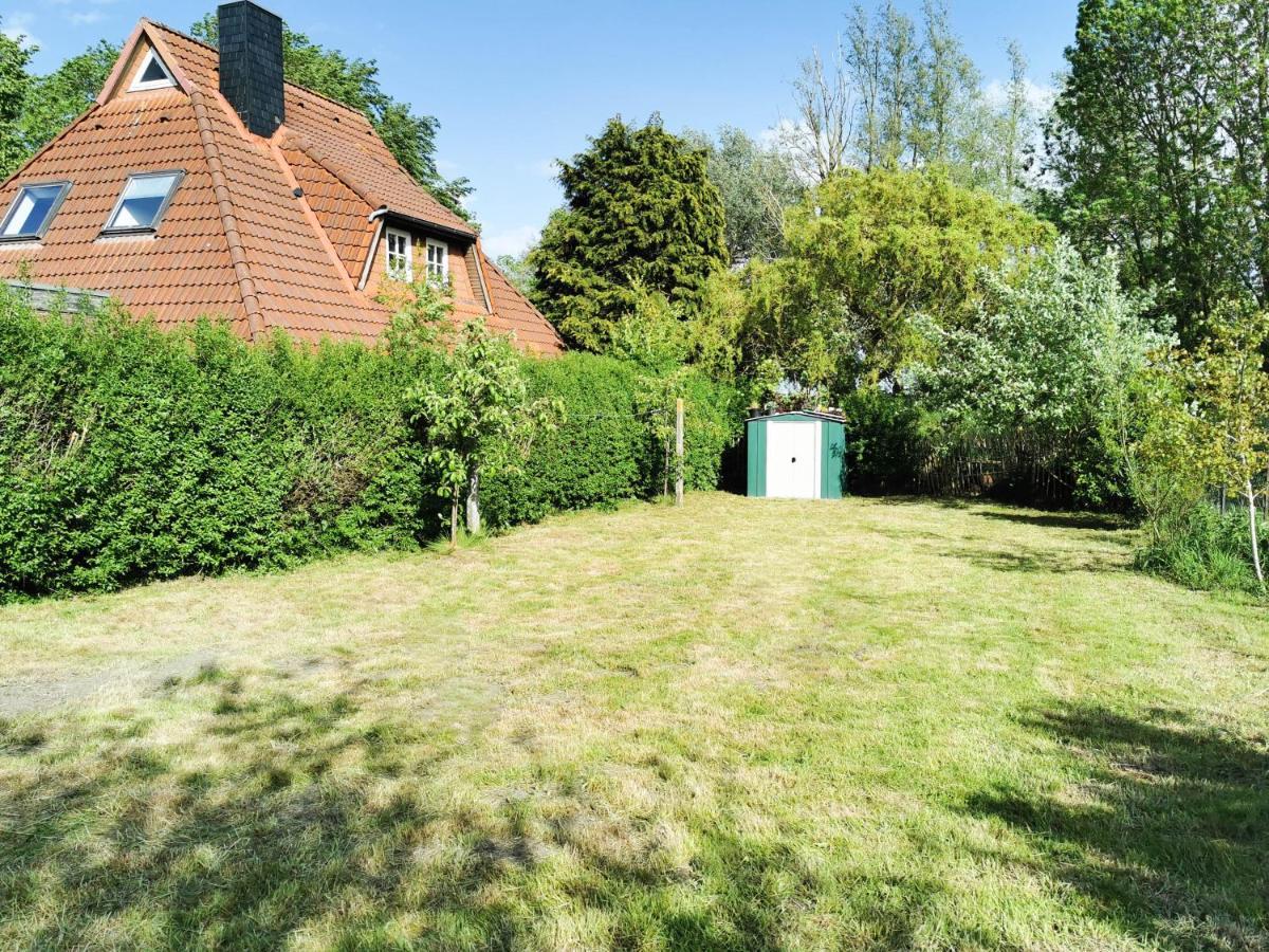 Ferienglueck An Der Nordsee Buche Deine Erdgeschoss-Ferienwohnung Mit Kamin Terrasse Und Eingezaeuntem Garten Fuer Unvergessliche Auszeiten Altfunnixsiel Bagian luar foto